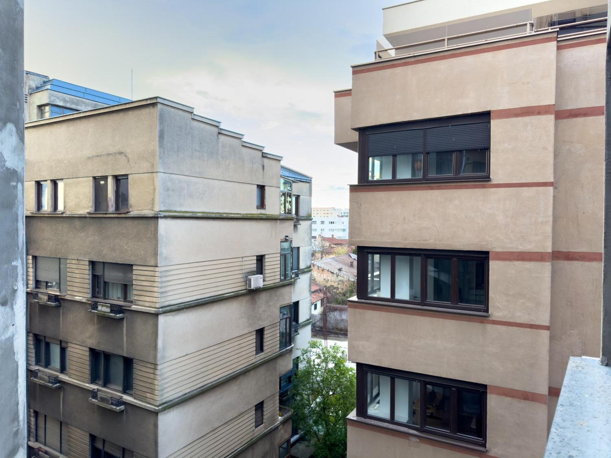 Central Retreat Apartments Bukares Bagian luar foto